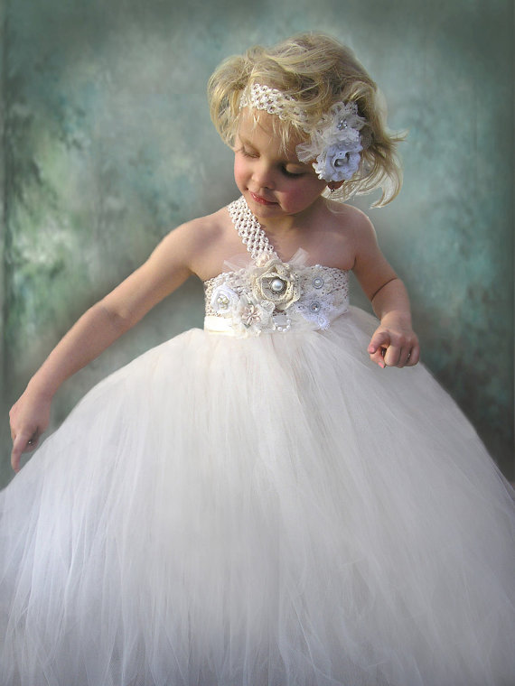 Mariage - Flower Girl dress- in size newborn to 11 years old, Jillybean tutu, lace flowers, flower girl dress, ivory girl dress,