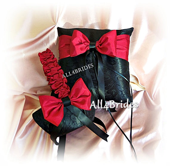 Свадьба - Black damask and apple red wedding ring bearer pillow and flower girl basket, black and red wedding cushion and basket set