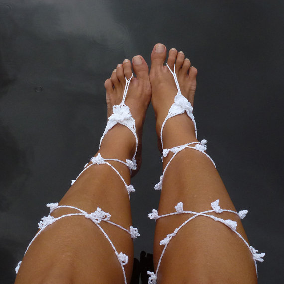 Свадьба - Barefoot Sandals Crochet Pattern - Floral PDF nude shoes - beach wedding cool fashion hot nude shoes woman barefoot sandles