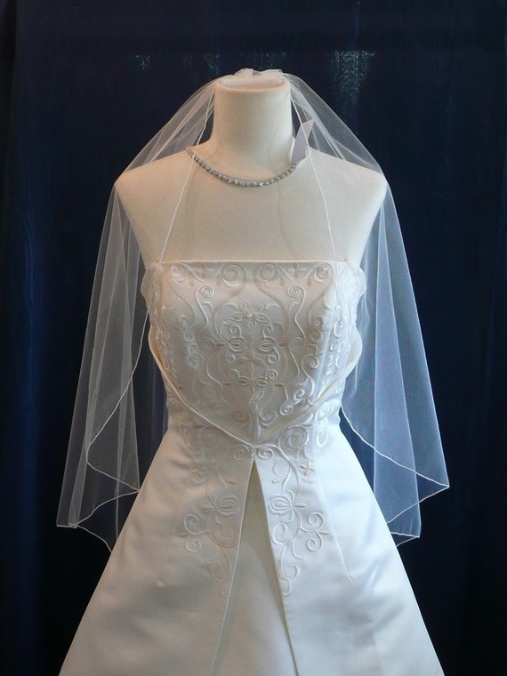 Mariage - Wedding veils, bridal veils IVORY fingertip length Angel Cut Veil Pencil Edge Perfectly Elegant and Flowing