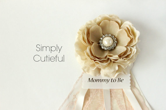 Wedding - Baby Shower Corsage,Baby Girl Corsage, Cream Vintage Corsage. Future Mom Corsage Brooch,Bride to Be Corsage, Mom Pin Badge, Bridesmaid Badge