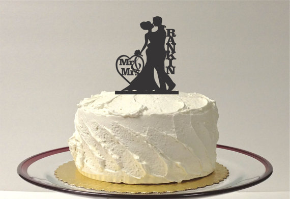 Свадьба - Mr and Mrs Silhouette Cake Topper Monogram Personalized Silhouette Wedding Cake Topper Bride and Groom Cake Topper