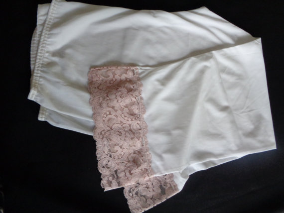 زفاف - Vintage Off White and Rose Mauve Lace Pantaloons Pajama Pants Loungewear Sleepwear Lingerie Size S Small USA 87