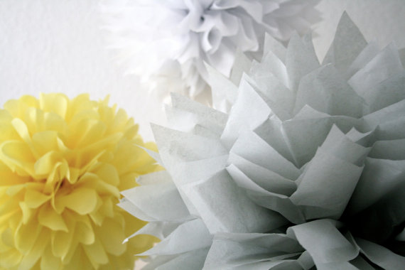 Свадьба - FRESH... 3 tissue paper poms // wedding reception // nursery // birthday // party decorations