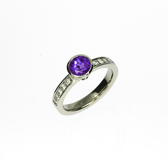Свадьба - amethyst engagement ring, diamond ring, solitaire, bezel, purple engagement, amethyst wedding, gold engagement, pave, yellow gold, rose gold