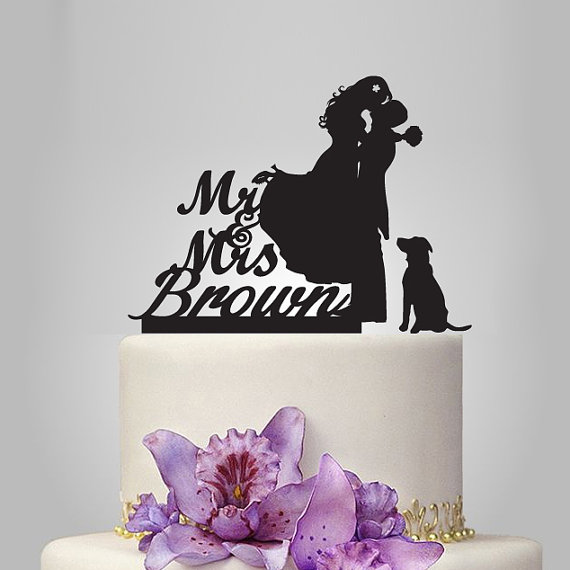 Свадьба - Funny wedding cake topper, dog cake topper, Mr&Mrs cake topper, groom and bride silhouette cake topper, personalize Acrylic cake topper