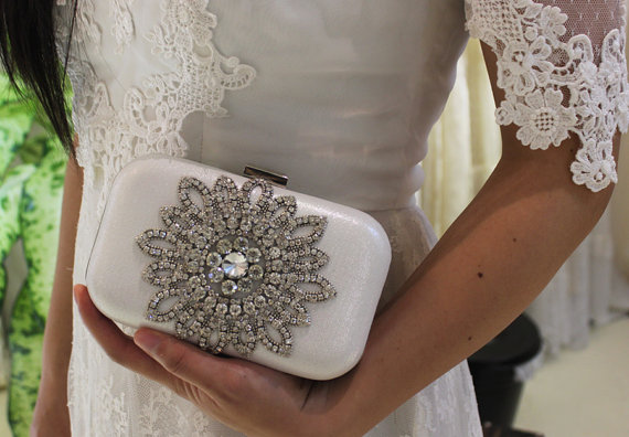 Свадьба - Art Deco Ivory Wedding Clutch, Bridal Rhinestone Crystal Clutch,Hard case Minaudiere, Vintage Style Evening Party Purse Box Bag
