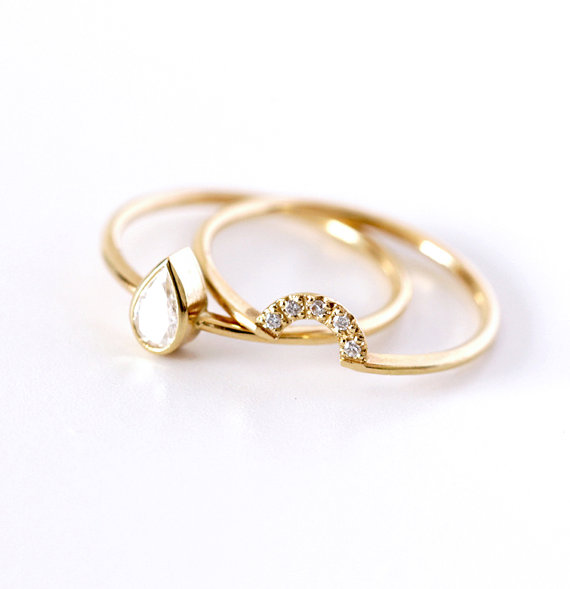 زفاف - 0.2 Carat Pear Diamond Engagement Ring with a Pave Diamonds Crown Ring - Wedding Set - 18k Solid Gold