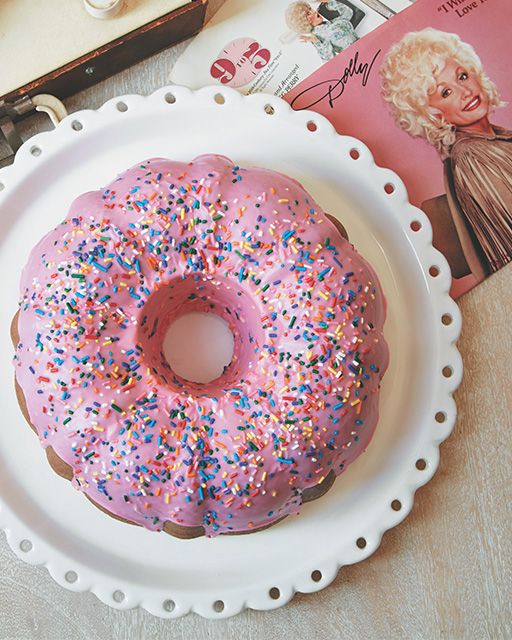 Wedding - Dolly's Doughnut Bundt Cake Form The Book 'Baked Occasions'
