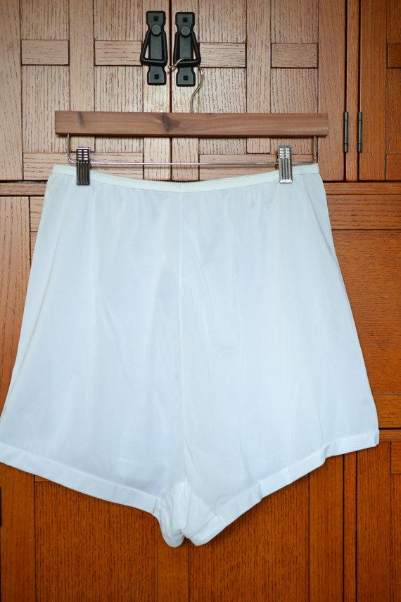 Hochzeit - Lot of 3 Tap Pants by Carolina Underwear (Carole) Sz 10 M L Ladies' Tap Pants style lingerie Vintage White 100% Nylon Cotton Gusset So Comfy