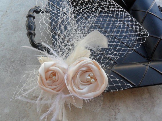 زفاف - Bridal Fascinator, Wedding Headpiece,Bridal Hairpiece,Hairpiece & Birdcage Veil Set,French Veil,Birdcage Veil,Feathered Fascinator-CLAIRE II