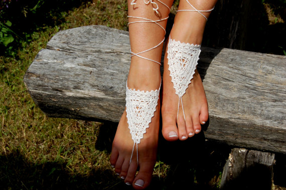 Hochzeit - Crochet Barefoot Sandals, Nude shoes, Anklet,  Foot jewelry, Wedding, Victorian Lace, Sexy, Yoga Socks,  Crochet Foot Jewelry