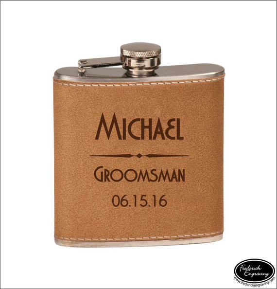 Mariage - ANY QUANTITY Engraved Flask, Personalized Flask, Custom Flask, Hip Flask, Leather Flasks, Groomsmen Flasks, Groomsman Gift, Bridesmaid Flask