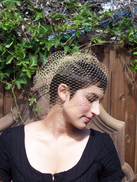 Mariage - Gold Glitter Birdcage veil - Bridal/Pinup/Retro/Boudoir- So many beautiful looks in ONE veil - Also available in silver
