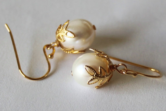 زفاف - Bridesmaids Earrings, Genuine pearl earrings, Gold earrings, Mother, Bridal Jewelry, Maid of Honor, Leaf earrings, Pearl drop earrings