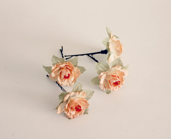 Свадьба - Autumn Flower Hair Pin, Woodland. rustic. Wedding. orange hair clip,  Whimsical. bridesmaids, fall, autumn, hair accessories