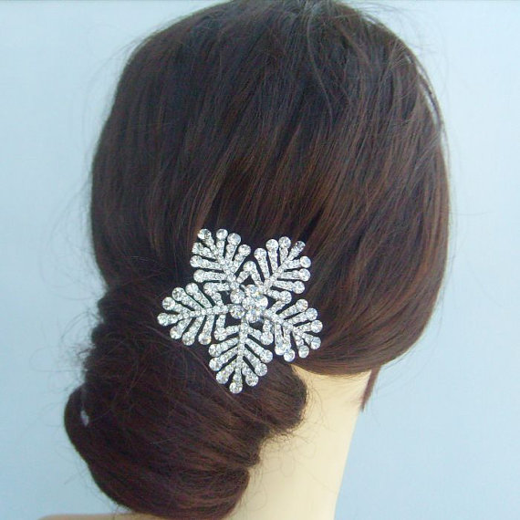 Свадьба - Hair Ornaments, Bridal Rhinestone Crystal Hair Comb, Wedding hair accessories, Bridal Snowflake Flower Hair Comb, Tiara Vintage, DJ98802C1