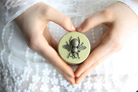 Wedding - Ring bearer pillow Rustic ring box Rustic wedding box Rustic wedding pillow gold Woodland ring holder Bee engagement ring box QUEEN