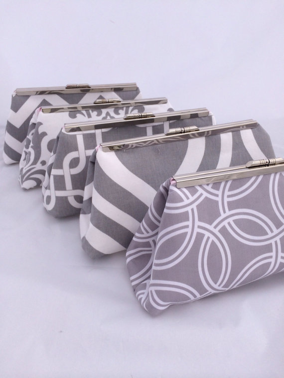 Hochzeit - Custom Wedding Party Clutch set for Linh in Grey with baby pink satin interior