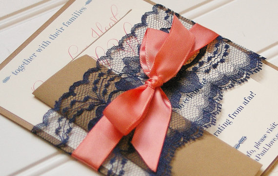 Свадьба - Navy and Coral Wedding Invitations. Handmade Cards. Rustic Wedding. Shabby Chic Wedding. Vintage Wedding.