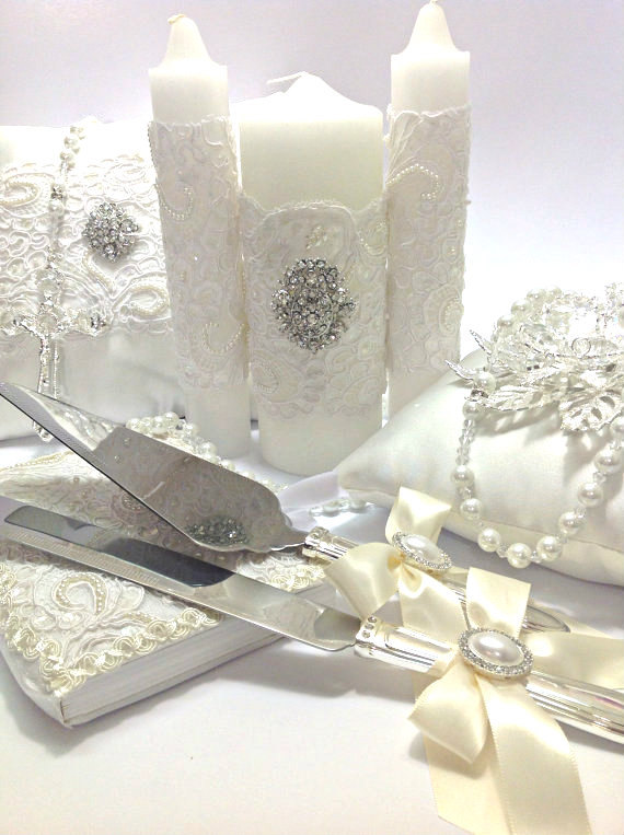 Mariage - Wedding Set White Elegance: Crystal pearl lasso, Wedding Unity Candle,wedding ring bearer pillow, Cake Knife Set, Wedding coin and Pillow