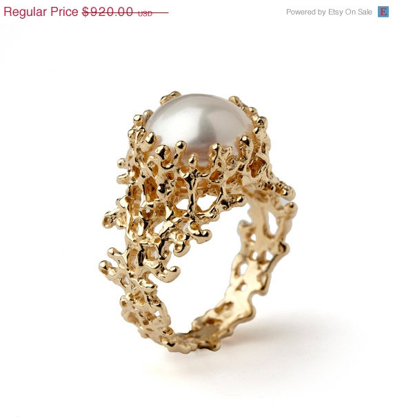 زفاف - SALE - CORAL Gold Pearl Ring, Gold Pearl Engagement Ring, Organic Gold Ring, Large Pearl Ring, Freshwater Pearl Ring