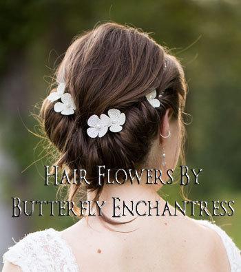 Hochzeit - Burlap Wedding, Elegant Rustic Hair Flowers, Bridal Hair Accessories - 6 Ivory Burlap Hydrangea Hair Pins