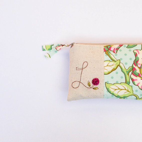 Hochzeit - bright floral wedding clutch, personalized with initial, unique bridesmaid gift, mint green, pink, letter L, MADE to ORDER