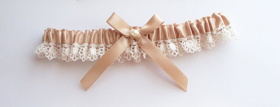Mariage - Wedding Garter in Champagne and Ivory Lace, Toss Garter