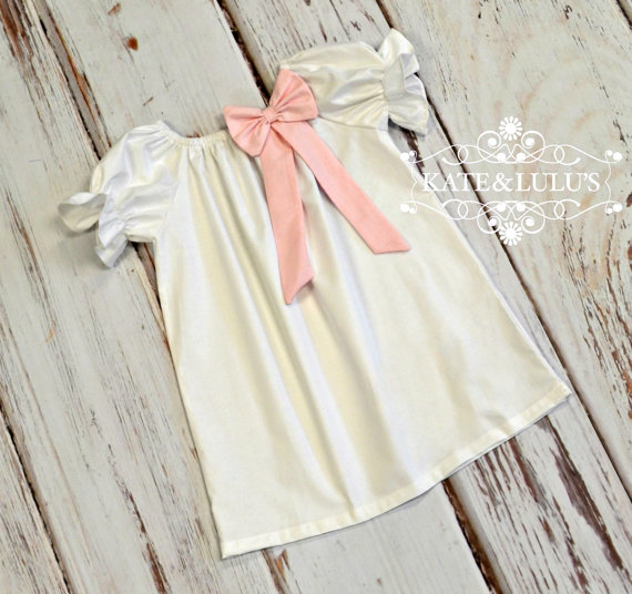 Mariage - Girls Monogrammed Dress - Flower Girl Dress - White christening gown - Birthday dress - 1st Birthday dress