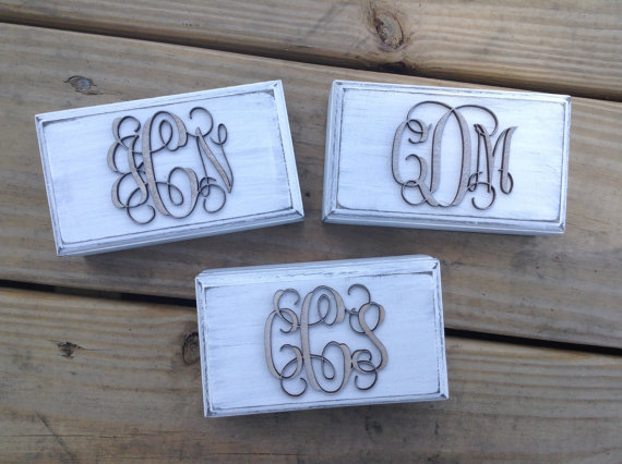 زفاف - SET OF 3 - Distressed & Engraved Ring Boxes - Custom Monogram - Ring Box for Ring Bearer or Gift Box Rustic Wedding