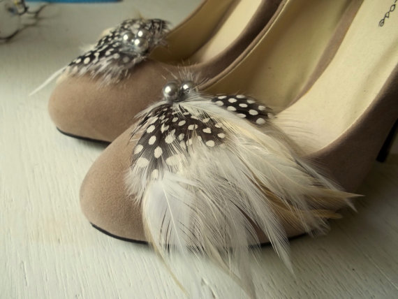 Свадьба - Shoe Clips, Feather Shoe Clips, Black, White, Ivory, Bridal Wedding, Womens, Girls, Gift Ideas