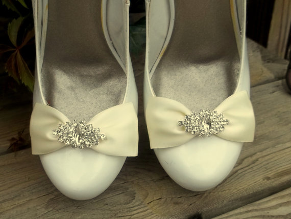 Wedding - Satin Bow Shoe Clips - Color Choice, Jewel Choice - set of 2 - Rhinestone shoe clips, bridal shoe clips, satin shoe clips