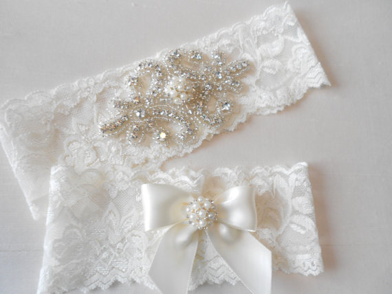 زفاف - Wedding Garter Beautiful Soft Ivory Stretch Lace Bridal Garter Set Gorgeous Pearl and Crystal Cluster on Floral Lingerie Lace