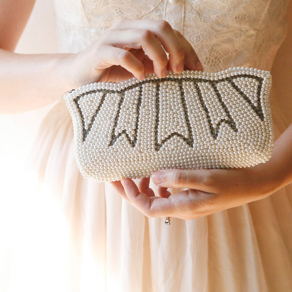 Mariage - vintage pearl clutch, bridal purse, wedding clutch, formal ivory/white pearl purse