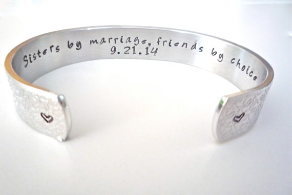 Mariage - Sister-in-law Present,  Bridesmaid Gift, Customize Your Message-Personalized Bracelet, by TheSilverSwing