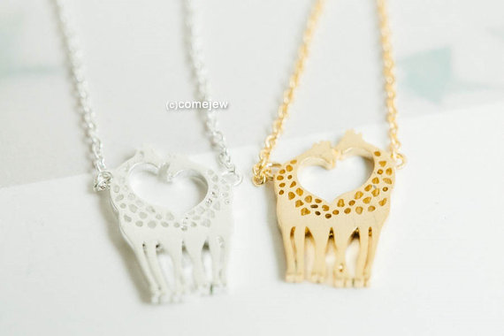 Свадьба - lovely giraffe necklace,animal necklace,girls necklace,unique necklace,mothers gift,minimalist necklace,bridesmaid gift,men necklace,USADR18