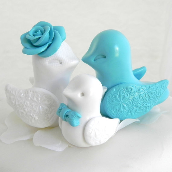 Hochzeit - Family Lovebirds Wedding Cake Topper, White and Aqua, Bride and Groom Keepsake, Fully Custom
