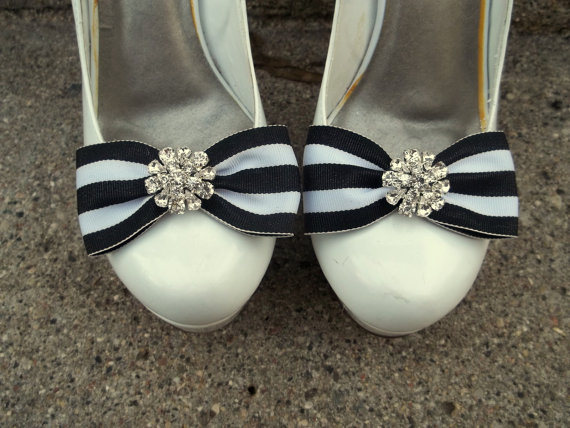 زفاف - Blue or Black White Striped Nautical Shoe Clips - pair - Rhinestone Bling, sailer shoe clips fabric bow clips