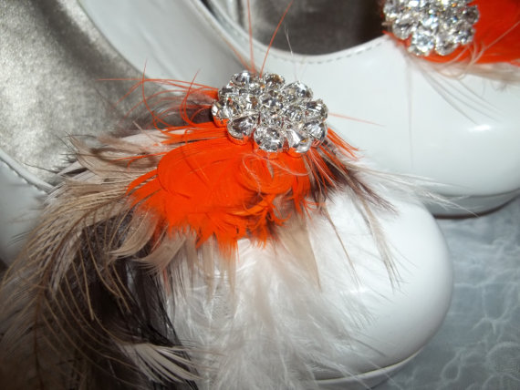 Wedding - Shoe Clips - Bridal shoe clips, feather shoe clips set of 2 tan, brown, orange, rhinestones, fall shoe clips, autum wedding