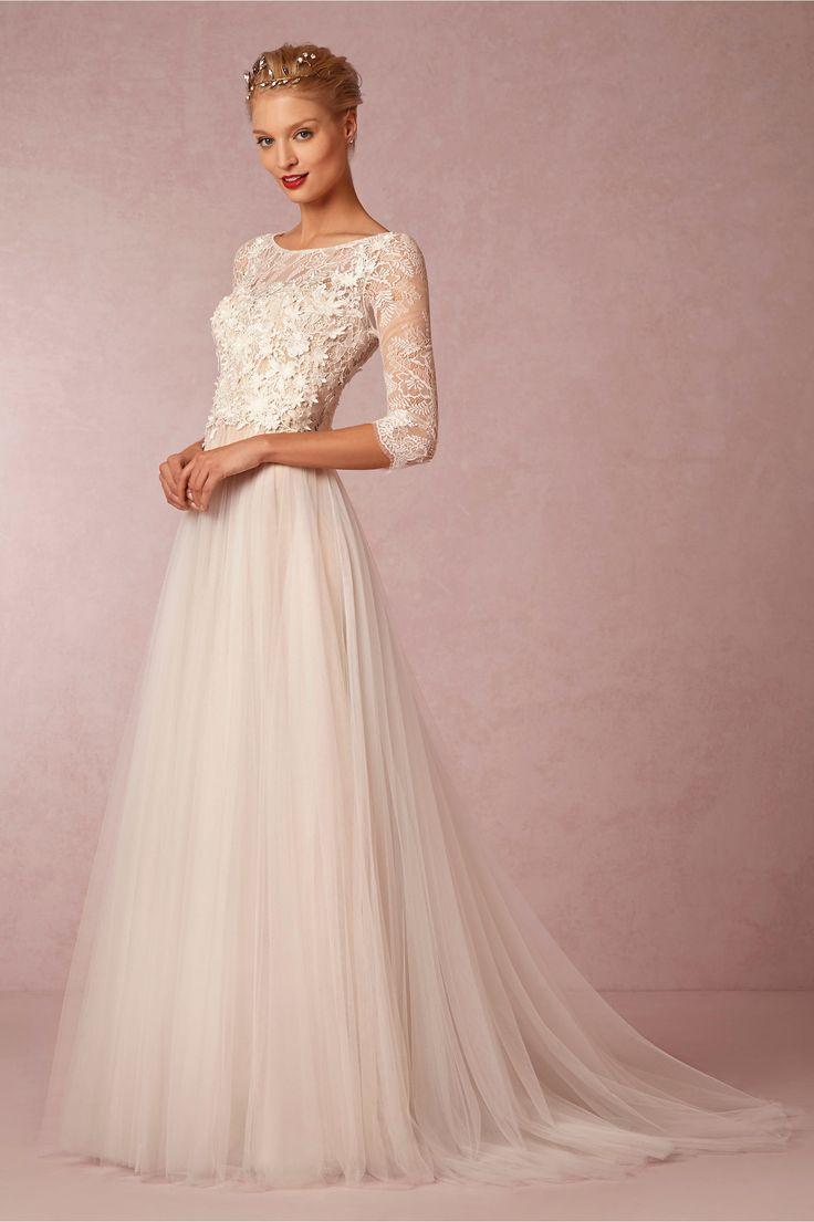 Hochzeit - Long Sleeved & 3/4 Length Sleeve Wedding Gown Inspiration