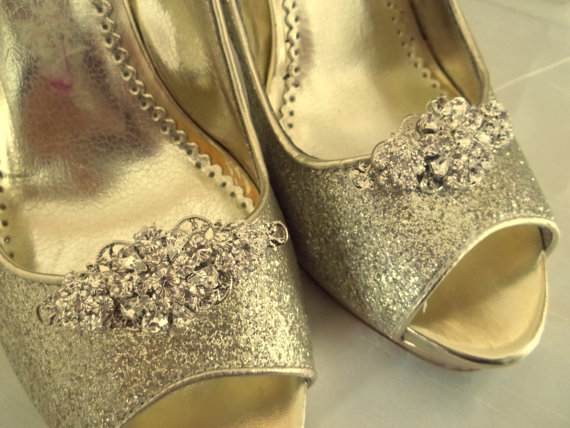 Hochzeit - Wedding Shoe Clips Vintage Style Swarovski Crystal Bridal Clips for Wedding Shoes, Pumps, Prom, Gift