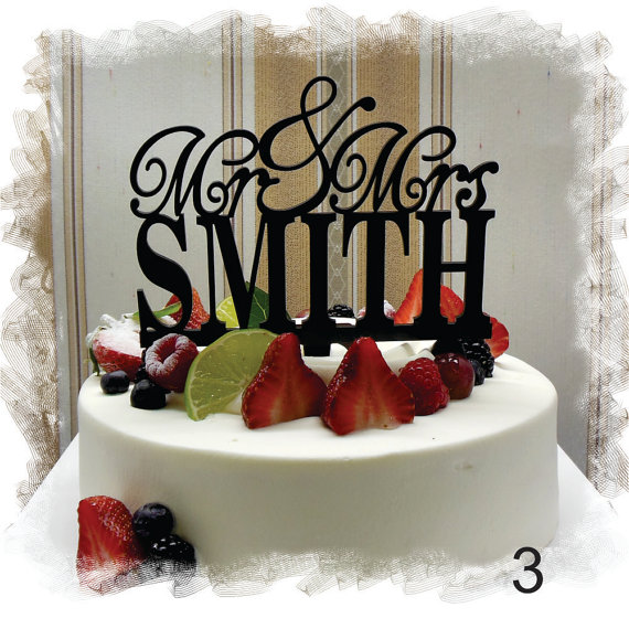Mariage - Mr and Mrs Wedding Acrylic Monogram Cake Topper With Your Last (Family)Name - Personalized Wedding Cake Topper