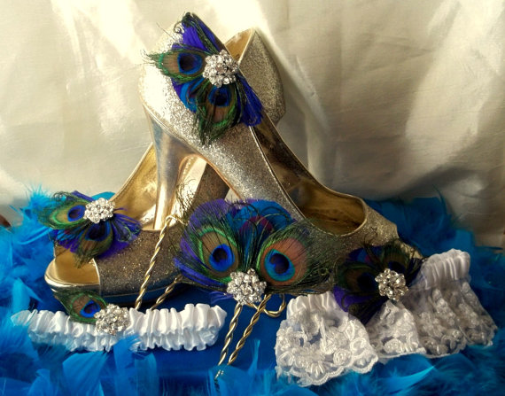زفاف - WEDDING BRIDAL SET with Fascinator, Bridal Garter, Toss Garter, Shoe Clips -in Natural Peacock with Swarovski Rhinestones