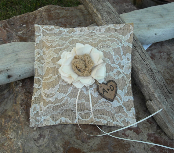 Свадьба - Personalized Burlap and Lace Ring Bearer Pillow-Wedding Pillow-Ring Bearer-Rustic Wedding-Country Wedding-Beach Wedding-Shabby Chic Wedding