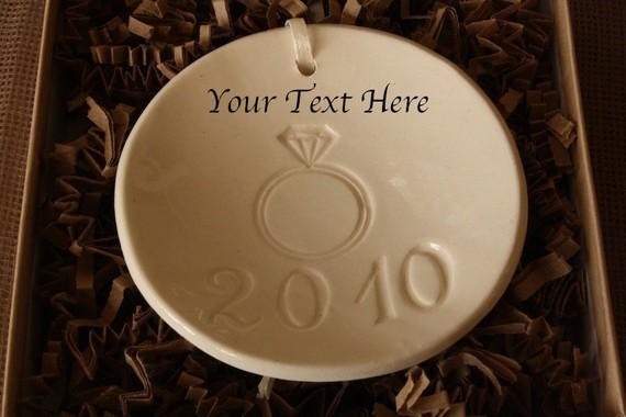Hochzeit - Personalized Engagement Ring Ornament