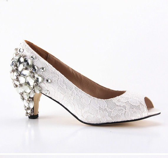 زفاف - Elegant ivory lace and crystal white wedding shoes peep toe open toe pumps low heel crystal shoes