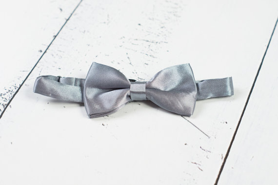 Mariage - Silver Grey Boys Bow Tie-Newborn Photo Prop Boys-Pink Ring Bearer Bow Tie-Little Boy Bowtie-Cake Smash-Photography Prop-Infant Bow Tie
