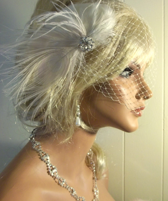 Свадьба - Wedding Fascinator, Bridal Veil, Ivory Peacock Hair Clip, French Net Veil, Feather Hair Clip, Bridal Fascinator, Wedding Hair Clip, Ivory