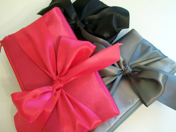 Wedding - Bow clutch (Monogram available) - Bridesmaid gifts, bridesmaid clutches, bridal clutches wedding party